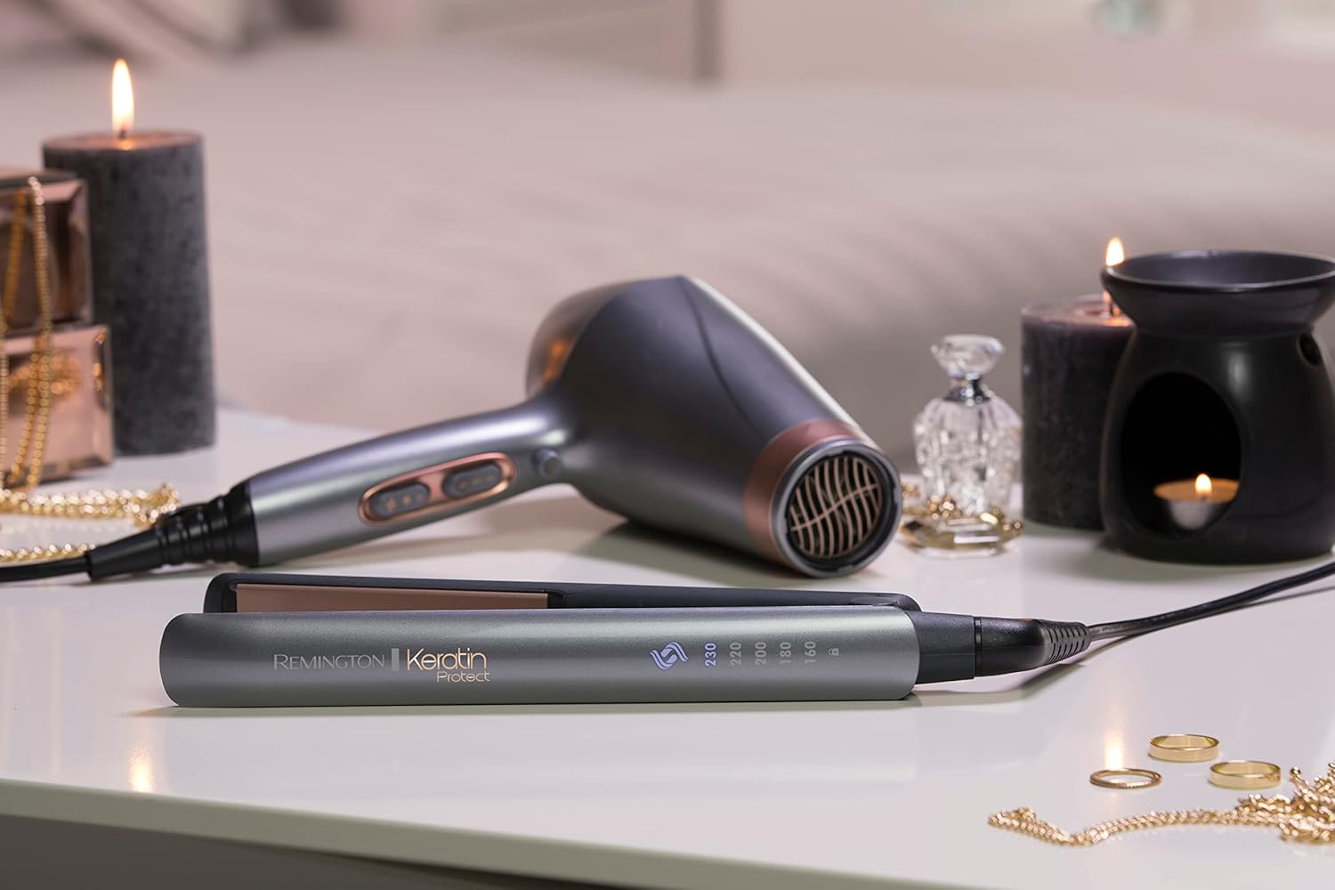 Remington - Lisseur Keratin Protect - céramique, capteur intelligent, écran LCD, soin kératine & huile d'amande - S8598