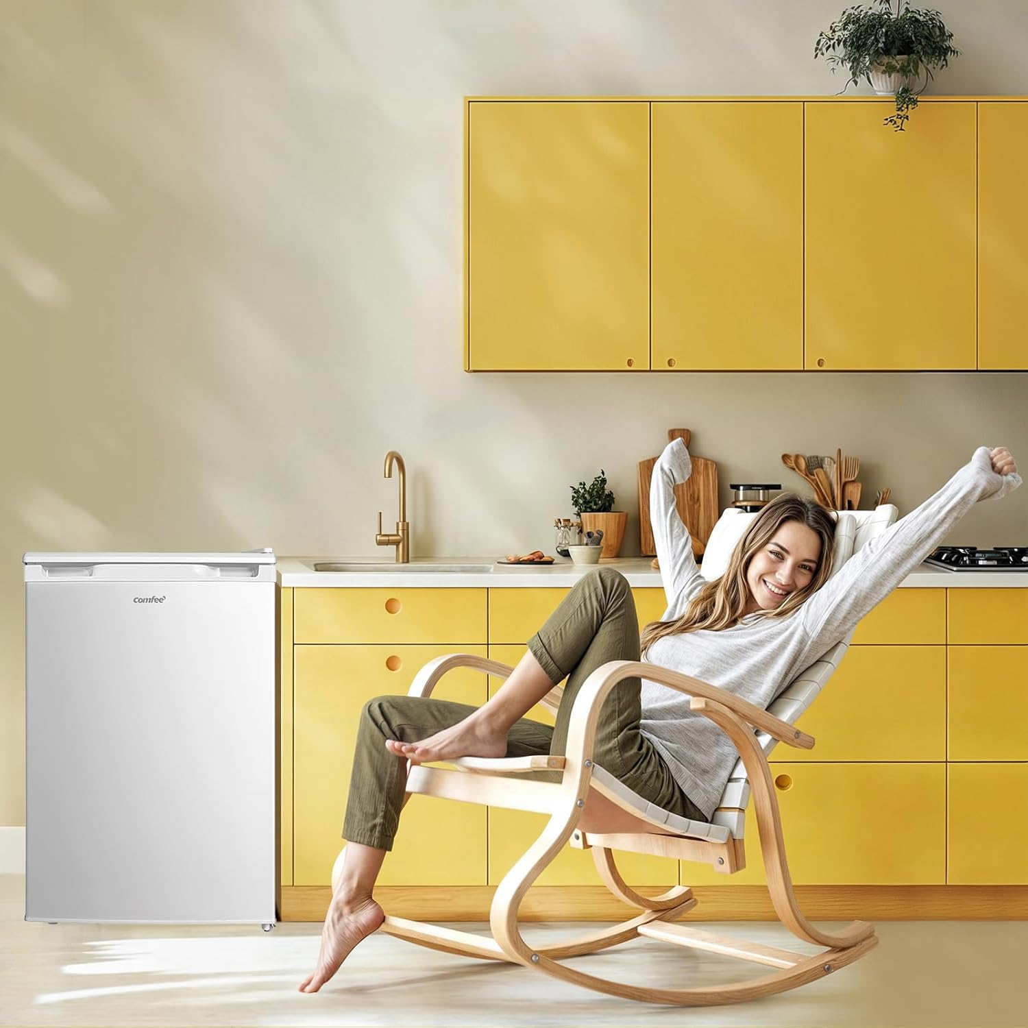 Comfee - réfrigérateur 113L compact, 1 porte, silencieux, congélateur 4* - RCD113WH3EU(E)