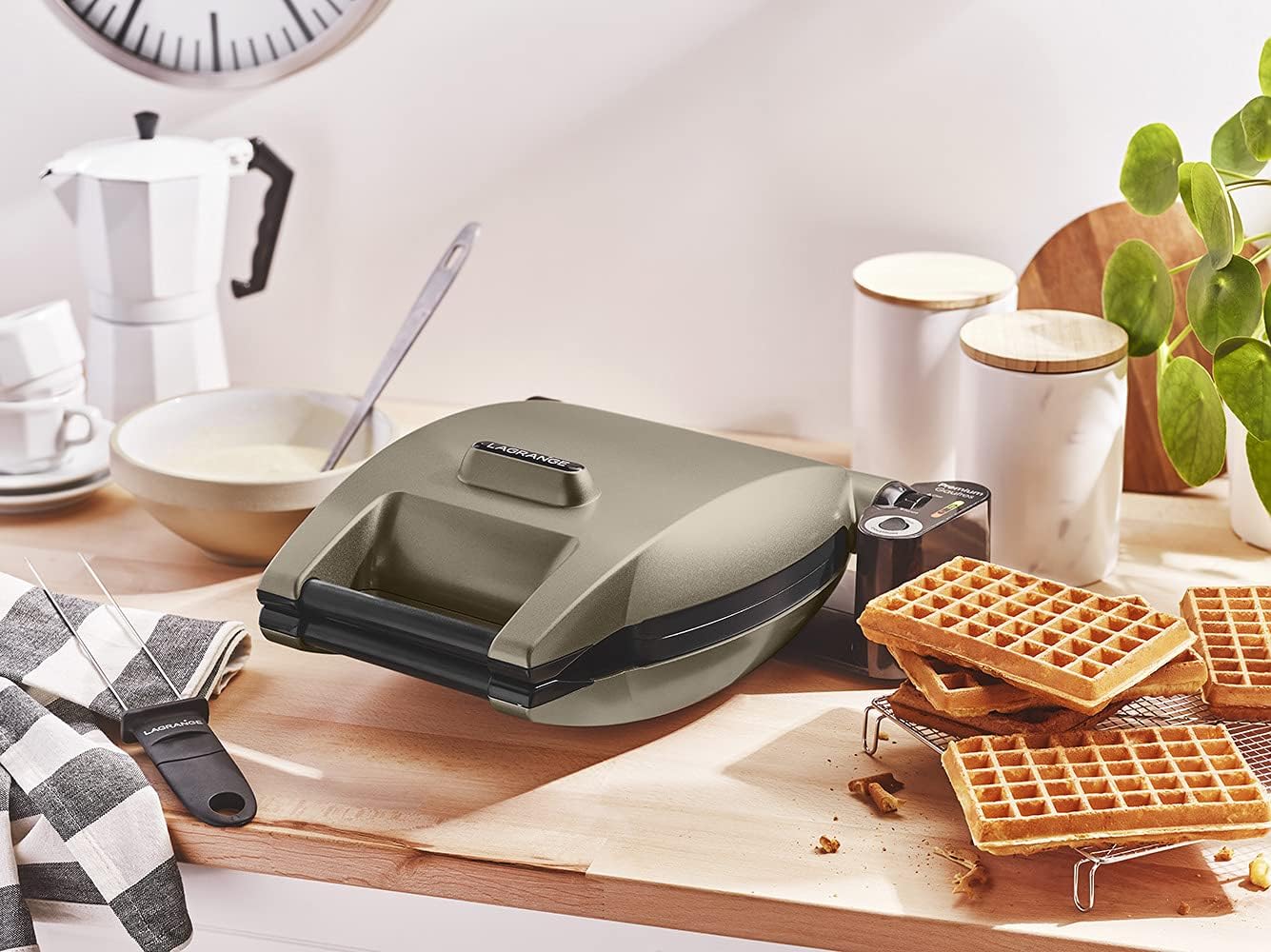 LAGRANGE - Gaufrier Premium - 1200W, plaques amovibles, réversible, 019122