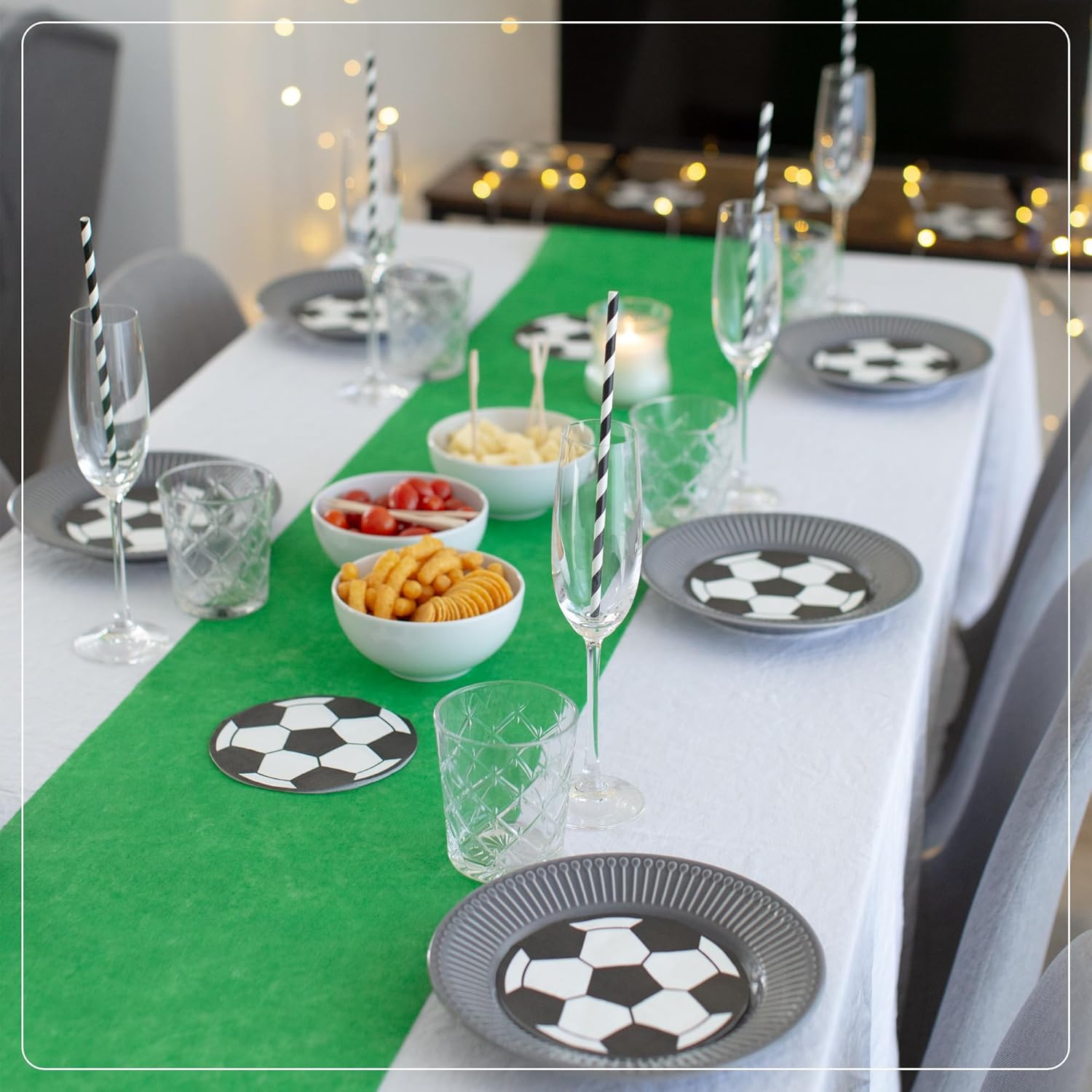 100%Mosel - chemin de table vert Football - 30x2500cm - non-tissé, décoratif