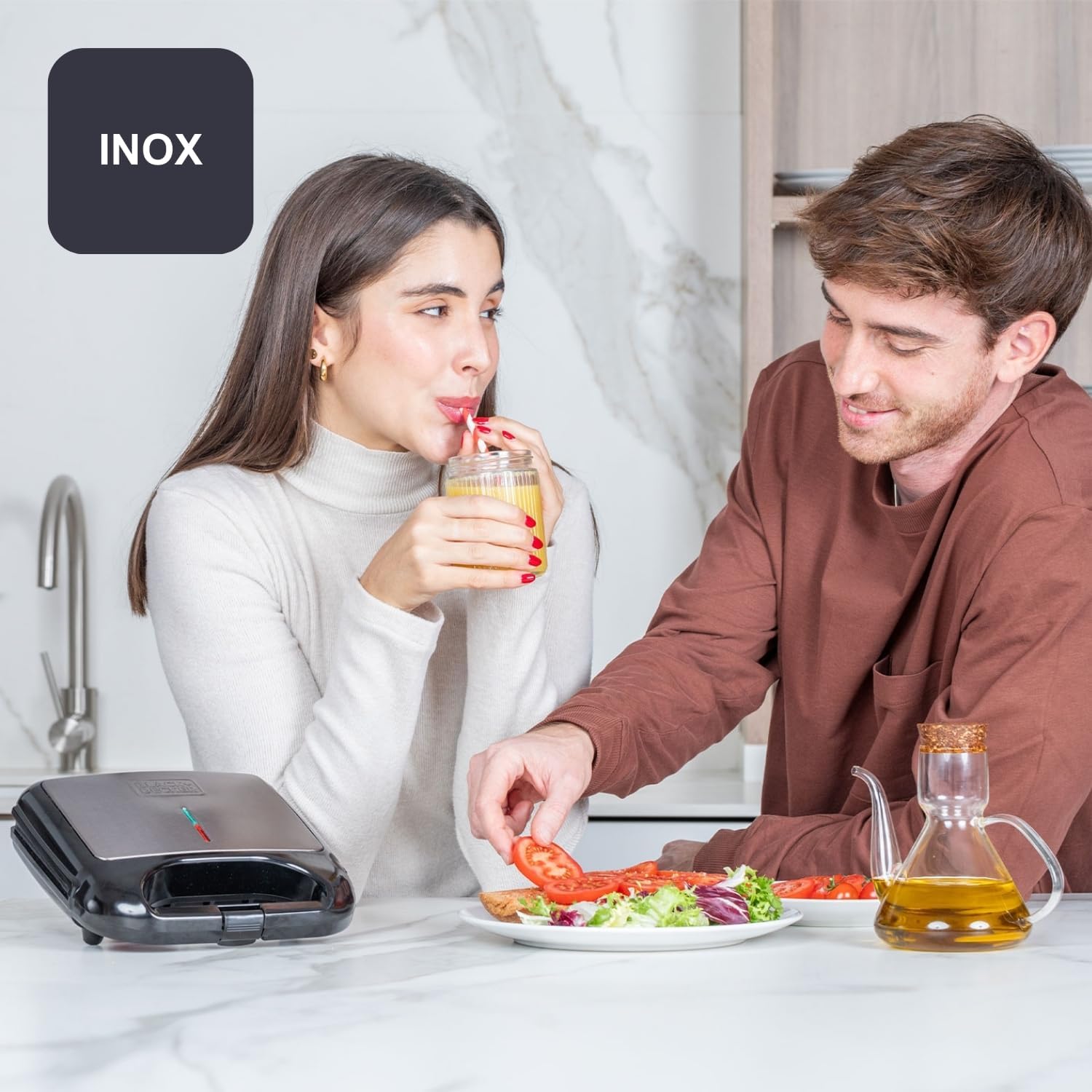 BLACK+DECKER - machine à sandwich compacte - 750W - plaques grill 21,5x12,5cm - antiadhésives - BXSA752